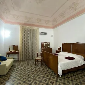 Hotel apartamentowy Crispi, Katania